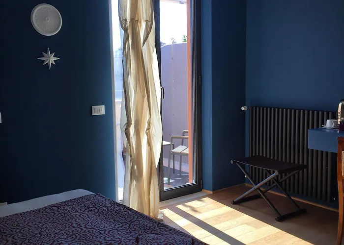 게스트하우스 래러티 스위트 4*