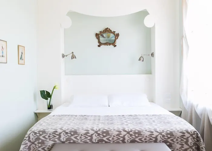 래러티 스위트 4*