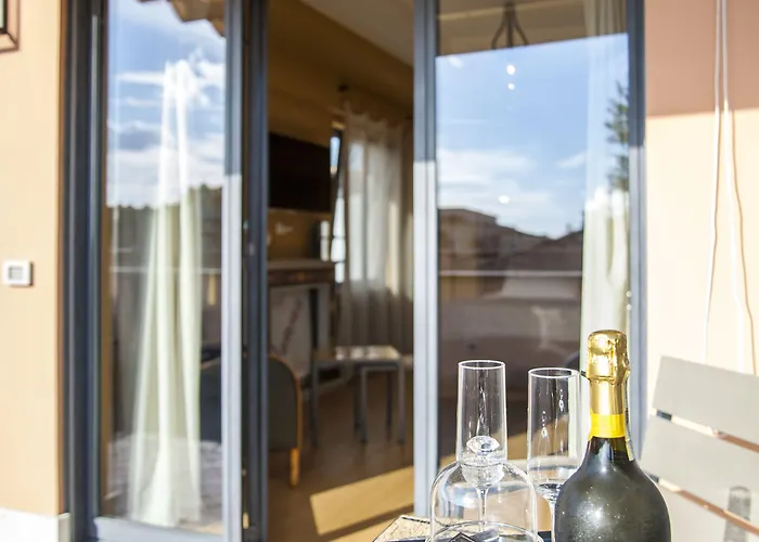 래러티 스위트 게스트하우스 4*